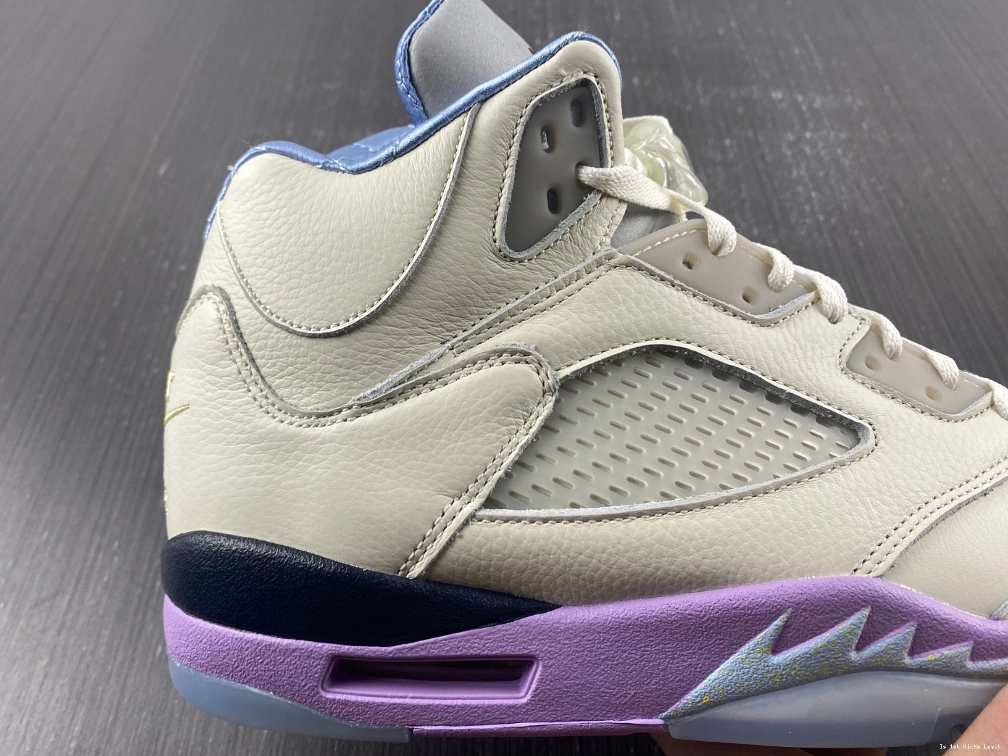 The We 5 Air DJ Best DV4982-175 Khaled Jordan 0330